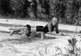 Romy Schneider et Alain Delon (Rue des Archives) - Muzeo.com
