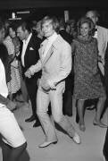 Rudolf Nureyev à une fête à Malibu (Orlando Suero) - Muzeo.com