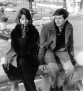 Sophia Loren Et Anthony Perkins à Paris sur la place de la Concorde le 28 janvier (Rue des Archives) - Muzeo.com