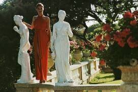 St Tropez Garden (Slim Aarons) - Muzeo.com