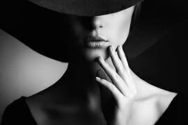 Belle femme dans un style rétro (anonyme) - Muzeo.com