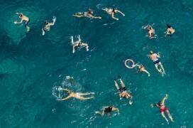 Blue water swim (Carlo Tonti) - Muzeo.com