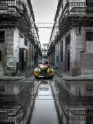 Classic old car in Havana, Cuba (Svetlin Yosifov) - Muzeo.com