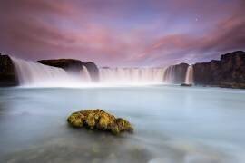 Godafoss and the moon (Luigi Ruoppolo) - Muzeo.com