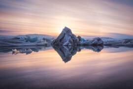 Iceland - JApkulsarlon Glacier Lagoon Halo (Jean Claude Castor) - Muzeo.com