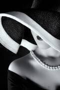 La femme au chapeau (Ruslan Bolgov (Axe)) - Muzeo.com