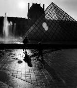 La pyramide du Louvre, Paris (Elise Hardy) - Muzeo.com