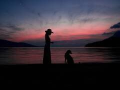 Lady with a dog (Edizeren) - Muzeo.com