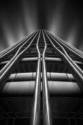 Lines on the skyscraper (Juan Lopez Ruiz) - Muzeo.com