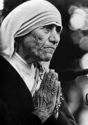 Mère Teresa ne veut pas se retirer malgré ses 2 attaques (Rue des Archives) - Muzeo.com