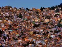 Nightfall in the Favela da Rocinha (Adelino Alves ) - Muzeo.com