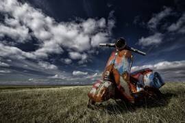 Old Vespa (Torsteinn H. Ingibergsson) - Muzeo.com
