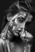 Painting Girl (Amir Behzadi) - Muzeo.com