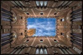Palazzo Pubblico - Siena - Italy (Frank Smout Images) - Muzeo.com