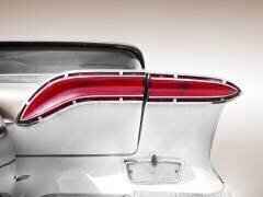 Résumé du feu arrière d'une voiture classique américaine de 1958 (Beate Gube) - Muzeo.com