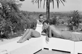 Romy Schneider et Alain Delon / La piscine / 1968 réalisé par Jacques Deray (anonyme) - Muzeo.com