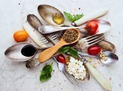 Spoons & Salad (Aleksandrova Karina) - Muzeo.com