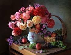 Nature morte avec des roses d'automne et des raisins (Tatyana Skorokhod) - Muzeo.com