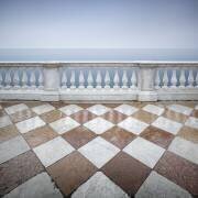 Terrasse pluvieuse (Ronny Behnert) - Muzeo.com