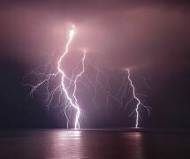 Thunderbolt over the sea (nini_filippini) - Muzeo.com