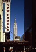 Vue de l'Empire State Building construit en 1930-31 depuis 34ème rue (anonyme) - Muzeo.com