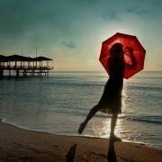 Watch her disappear (Ambra) - Muzeo.com