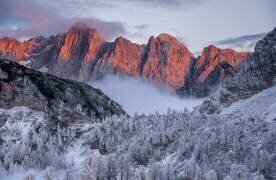 Winter sunset in the mountains (Ales Krivec) - Muzeo.com