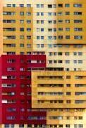 A building full of life (Hamid Mohammad Hossein) - Muzeo.com