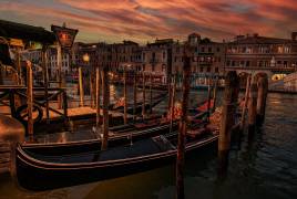 A Cozy Night in Venice (Miary Andria) - Muzeo.com