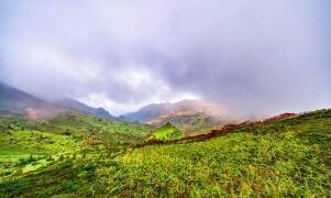 Beautiful little independent peak (Yuusuke Hisamitsu) - Muzeo.com