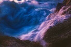 Blue Mountain of water (Paolo Lazzarotti) - Muzeo.com