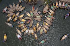 Boats and life (Azim Khan Ronnie) - Muzeo.com