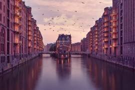City of Warehouses (Mike Kreiten) - Muzeo.com
