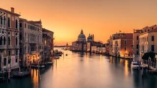 Dawn on Venice (Eric Zhang) - Muzeo.com