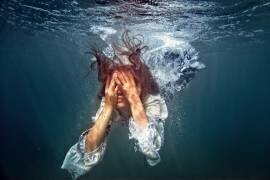 Do not cry, Alice (Dmitry Laudin) - Muzeo.com