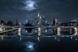 Frankfurt at Full Moon (Mike Match-Photo) - Muzeo.com