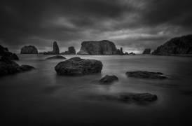 Gloomy Morning at Bandon Beach (Lydia Jacobs) - Muzeo.com