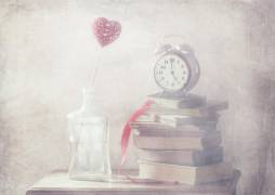 Message in a bottle - 5:00 pm (Delphine Devos) - Muzeo.com