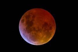 Moon total eclipse (Diego Barucco) - Muzeo.com