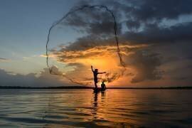 Nets in sunset (Saravut Whanset) - Muzeo.com