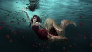 Ocean of Roses (Martha Suherman) - Muzeo.com