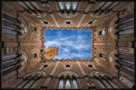 Palazzo Pubblico - Siena - Italy (Frank Smout Images) - Muzeo.com