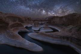 Reflection Canyon at Night (Tahmina) - Muzeo.com