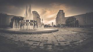 Strausberger Platz (Ronny Behnert) - Muzeo.com