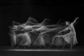 Waves of Balerina (Antonyus Bunjamin (Abe)) - Muzeo.com