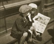 Boys reading the comic section of the Sunday paper, New York (anonymous) - Muzeo.com