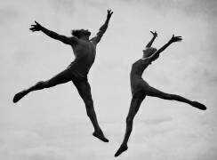 Londres : danseurs acrobatiques s'entraînant (Keystone) - Muzeo.com