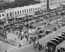 Main street. Macon, Georgia (Walker Evans) - Muzeo.com