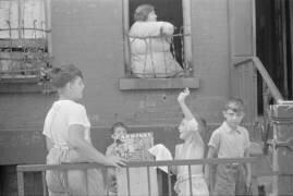 New York, New York. 61st Street between 1st and 3rd Avenues. Children playing in the street (Walker Evans) - Muzeo.com