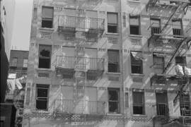 New York, New York. 61st Street between 1st and 3rd Avenues. House fronts (Walker Evans) - Muzeo.com